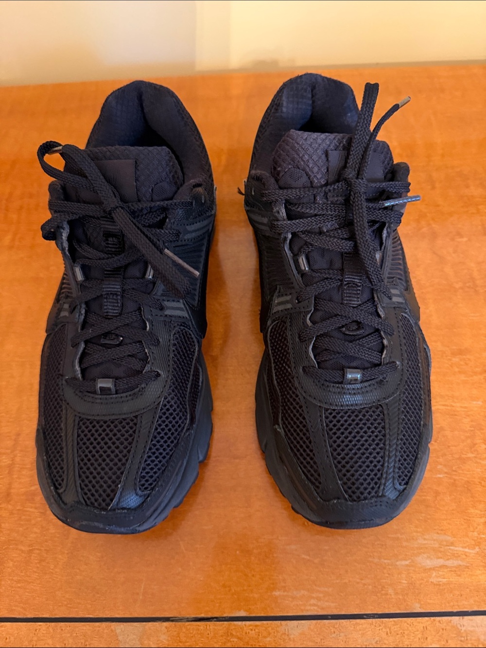 Men's Nike Vomero Black Athletic Sneakers - Breathable Mesh Running Shoes
